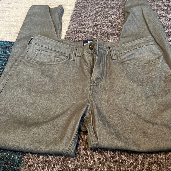 The North Face Pants - NWOT- The NorthFace Women’s khaki green pants wome size 8